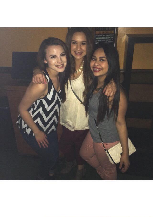 katiesuxxx's tweet photo. My #WCW goes to my roommies. We are the best definition of AXiDZ 😍@sjsuphc @DeltaZetaSJSU #phcsjsu http://t.co/FZAxvhiVyz