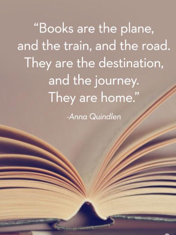 _AnaAlvarez_'s tweet photo. #DiadelLlibre #SantJordi 🐉🌹📖 http://t.co/v10RNy76PL