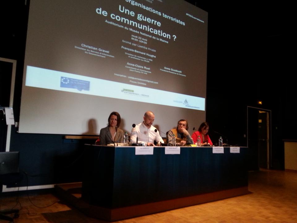 sorbonnecom's tweet photo. Le premier #PDD de la Sorbonne de la saison 2014/2015 est lancé ! #PDDGuerredecom http://t.co/T7fEg9Vjec