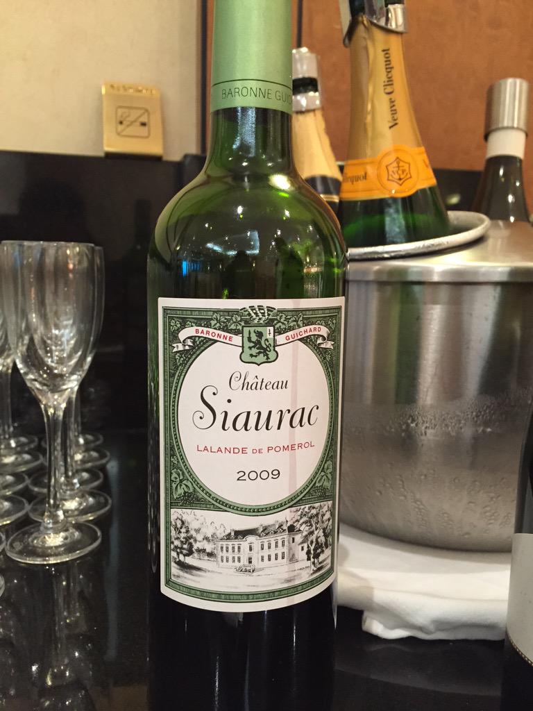 MigaraJ's tweet photo. Absolute beauty! So easy on the paler and the depth of this Chateau Siaurac is unbelievable... http://t.co/VnbHauOU2p