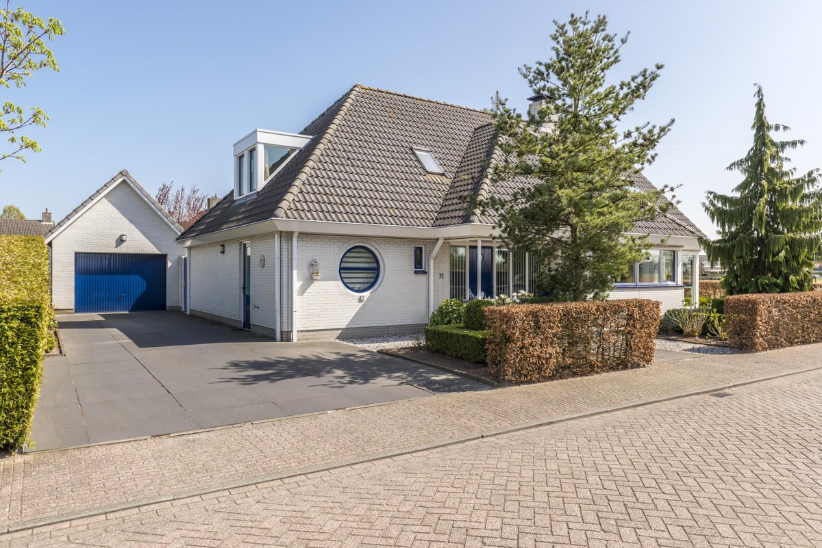 ikzoekuwhuis's tweet photo. Binnenkort in verkoop: vrijstaande villa #Prinsenbeek @HuizenierMakela ism @AAMastenbroek @MarcMuskens #verkoopcoach http://t.co/23K427Mkgj
