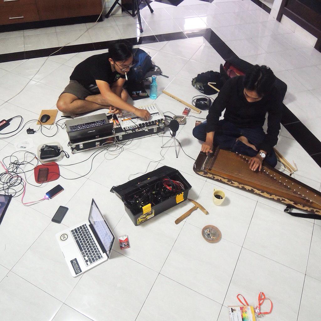 Rec 13 // Kecapi &amp; Suling // here are the other way to show our love, dear Sundanese