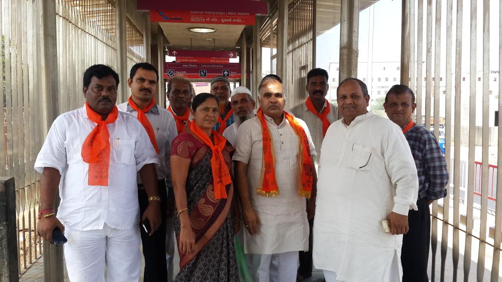 pvssarma's tweet photo. As per Hon'ble PM and Guj CM's suggestion, have decided to travel by BRTS at least twice a week in Surat. #Savesurat http://t.co/c5IcCZeb4m