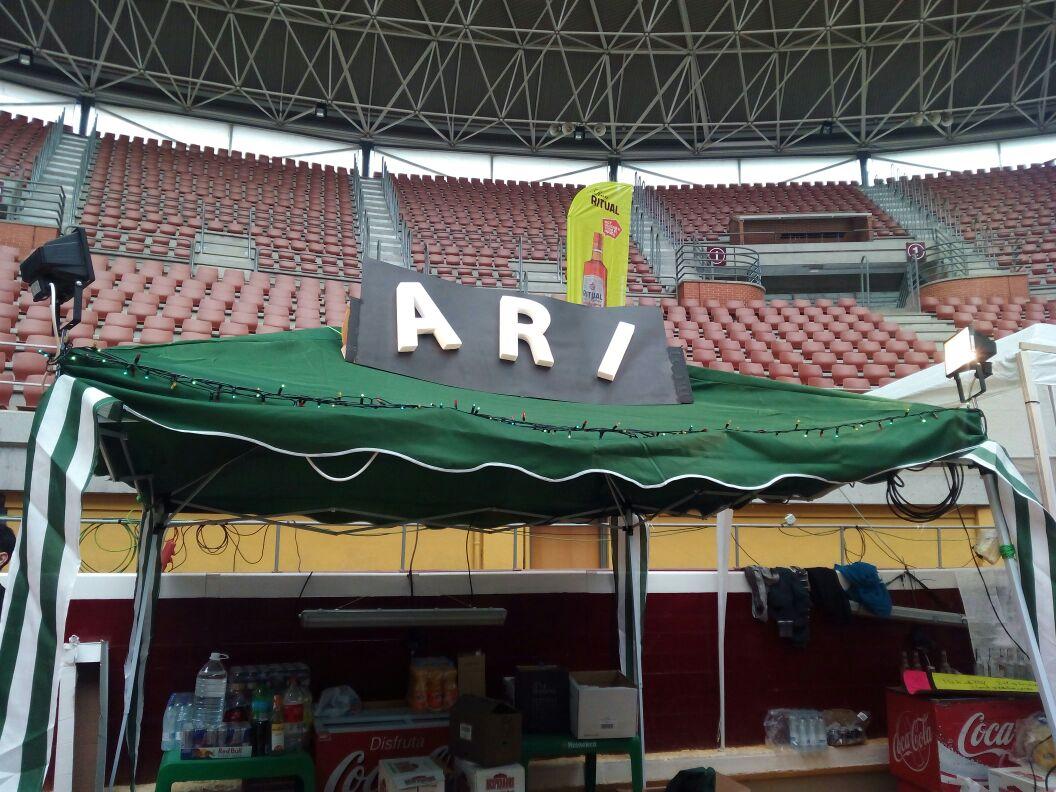 ARInformaticos's tweet photo. Ya esta todo listo para @PeritosBarras os esperamos en nuestra barra!!! http://t.co/F2o2rwBrFR