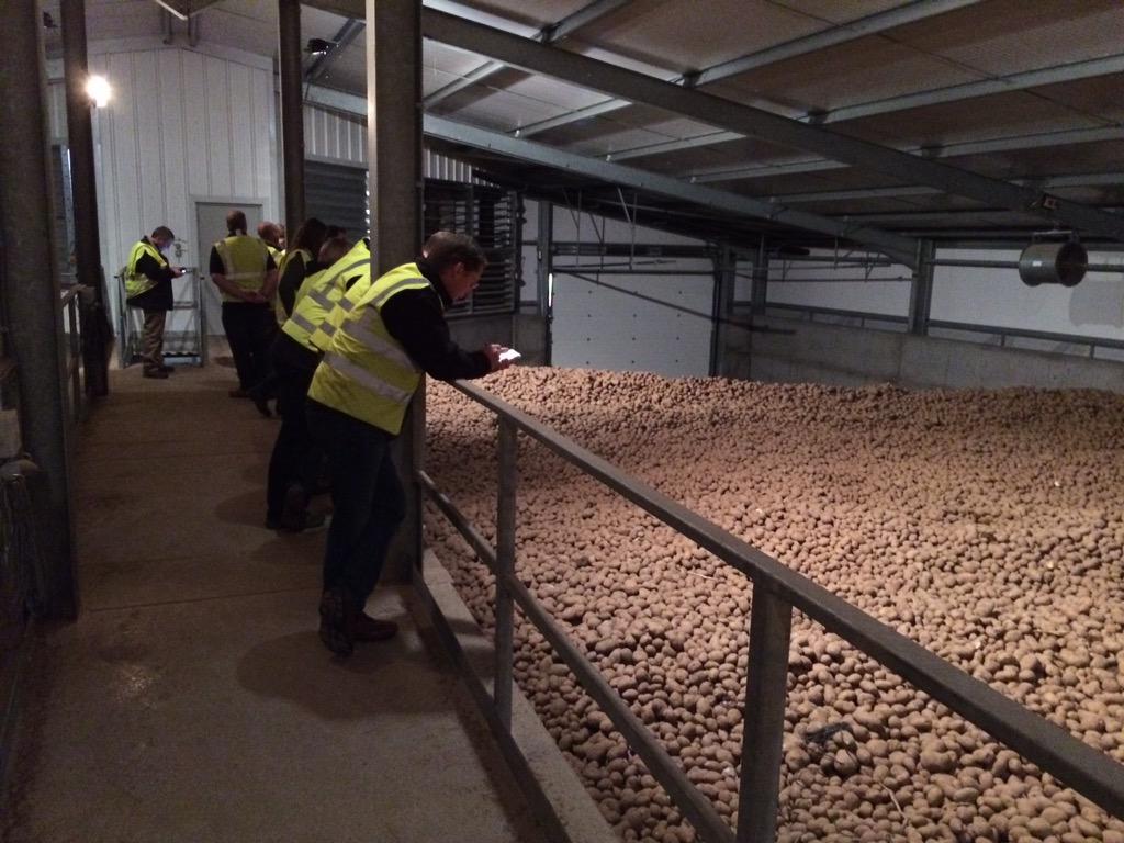 schoFieldWalkin's tweet photo. Looking at bulk potato storage in Shropshire as part of the Harper Adams concise BASIS course #CIPC #marrispiper http://t.co/B5PUq1uIdc