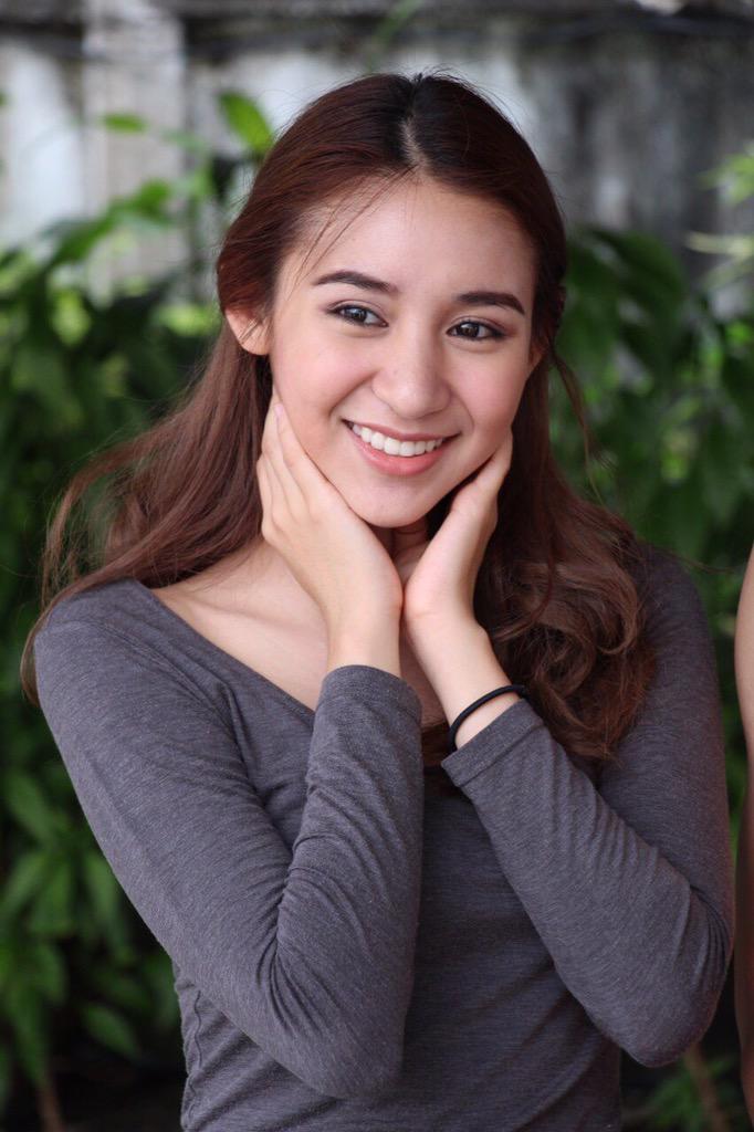 SuPakamon's tweet photo. จิรามาแล้วนะคะ ^^ ป่วยนิดหน่อยสู้ๆนะคะลูกสาว @NanJiraAF10 @nanjiraaf10_fc @HernfahNanFC #af10 ☺️😘 http://t.co/ffAzlacgKH