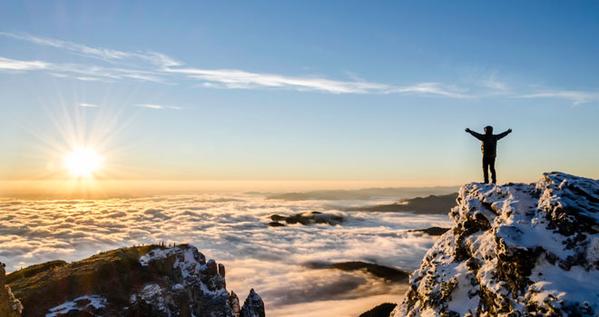 SolucarTour's tweet photo. Nada como un amanecer sobre la cima de una montaña.
#BuenosDías #LocosPorLosViajes #Paraíso #Solucar #Tour #Viajes http://t.co/nbozj9f7Xt