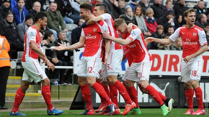 Arsenal's tweet photo. Get all the latest @Arsenal news and rumours ahead of #AFCvCFC in this morning’s Media Watch: http://t.co/tPDpT1FnBk http://t.co/RC7wUkujkH