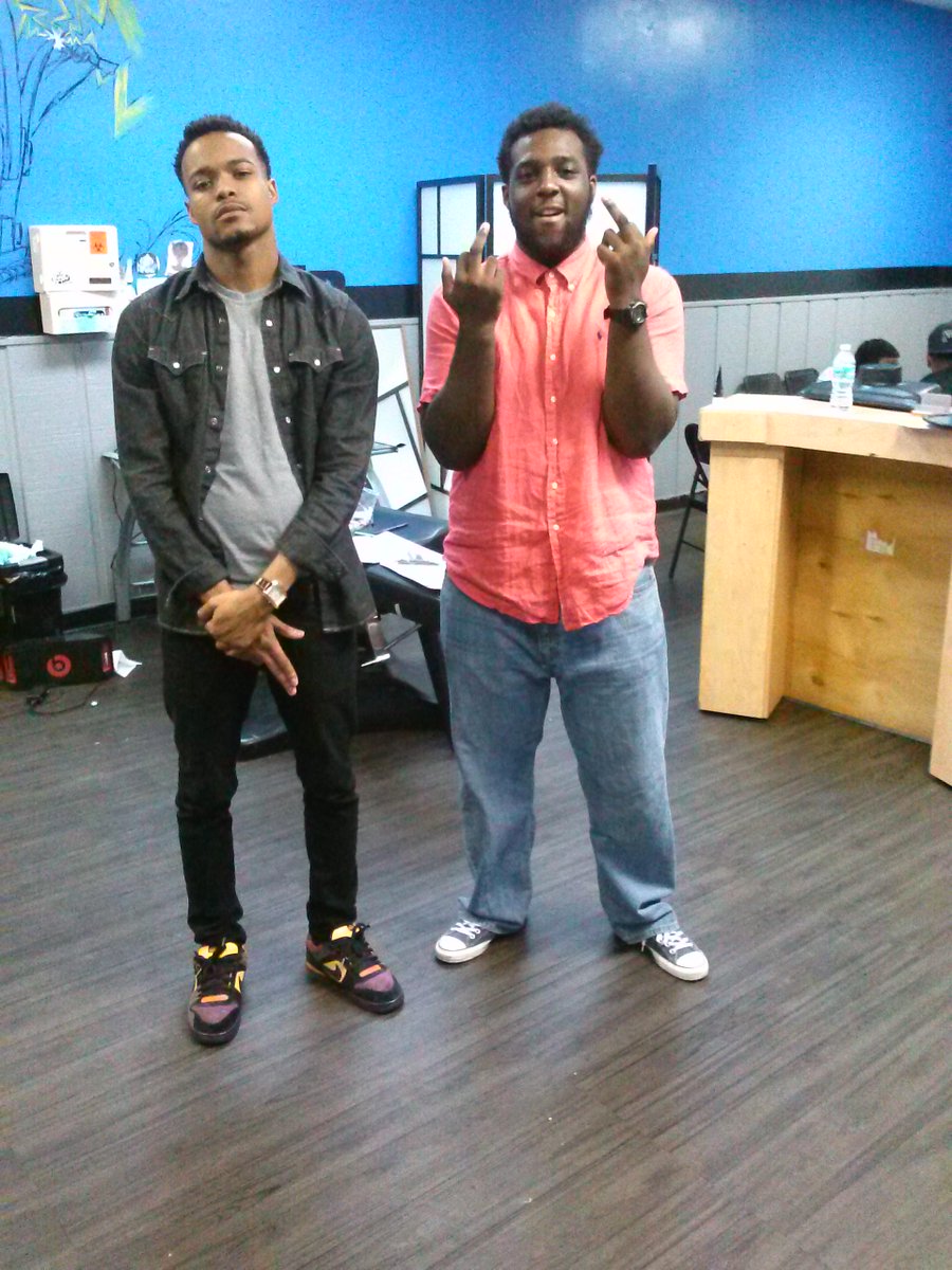 BadmonFive50's tweet photo. @Rell4president_ #2FWW http://t.co/muBiMiWZIn