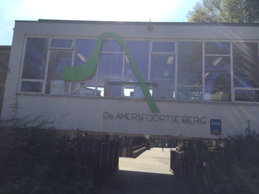 Economieles geven aan 3MAVO (3MB) <a href="/rectorAB/">Abraham | Suiswap |</a> @amersfoortseberg
