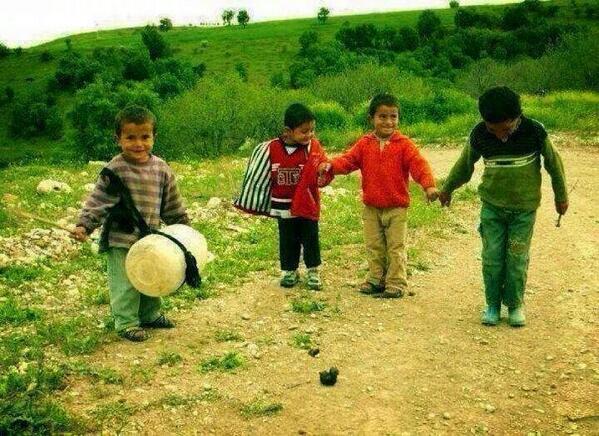Adana'da çocuk olmak; akşam ezanını duyuncaya kadar sokakların ve oyunların tadını çıkarmak demektir.