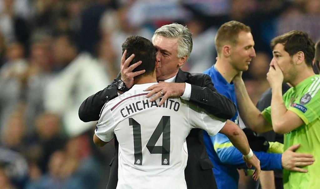 ReinoMadridista's tweet photo. El reconocimiento de Ancelotti a Chicharito. http://t.co/vo2BX1dYO0