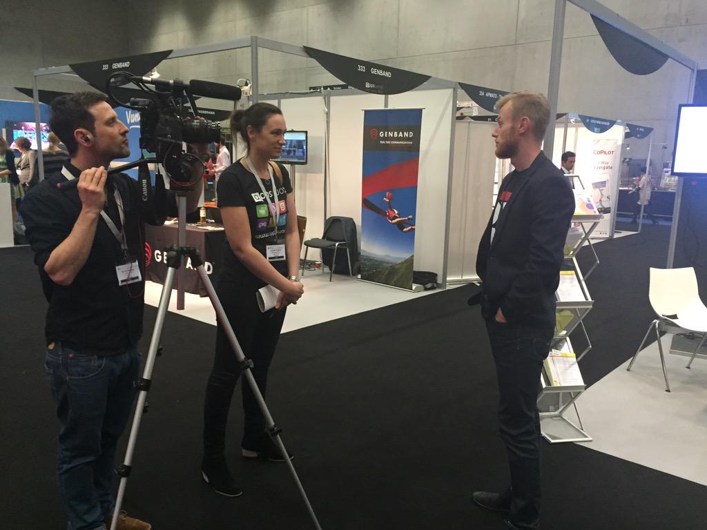 KatieGLambert's tweet photo. @ian_pritchard25 loving the spotlight #AppsWorldDE @Dyn #InternetPerformance http://t.co/P4kWXxl2E5