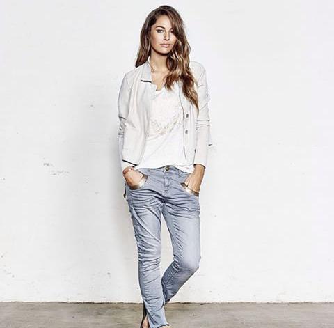 MathildeGohler's tweet photo. Shooting for @MosMoshJeans 👼 http://t.co/OkLxFXn2qt