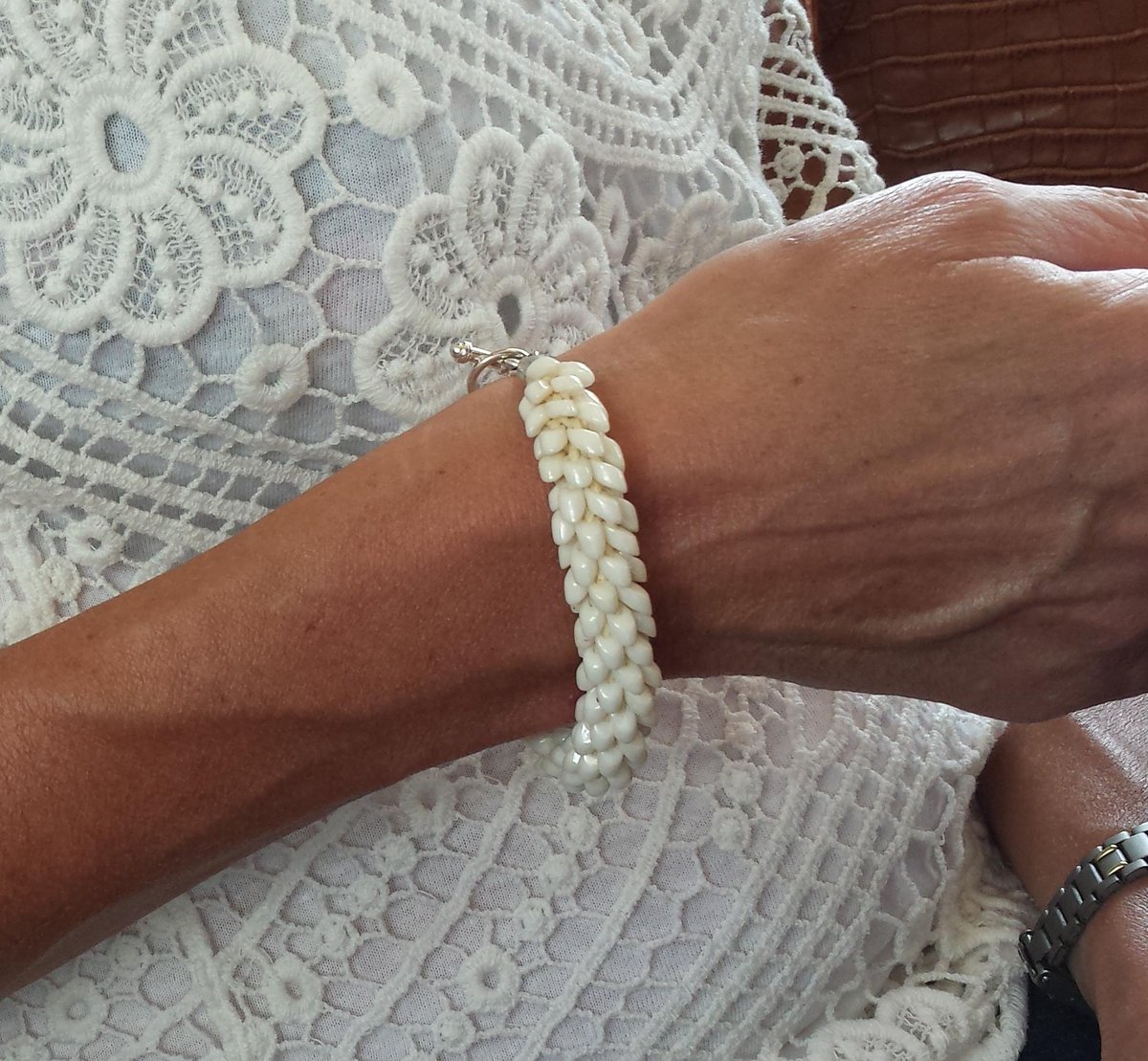 Tutorial and Kit to make Kumihimo Bracelet with Long Magatama Beads now available on daisydooashby.etsy.com only £15