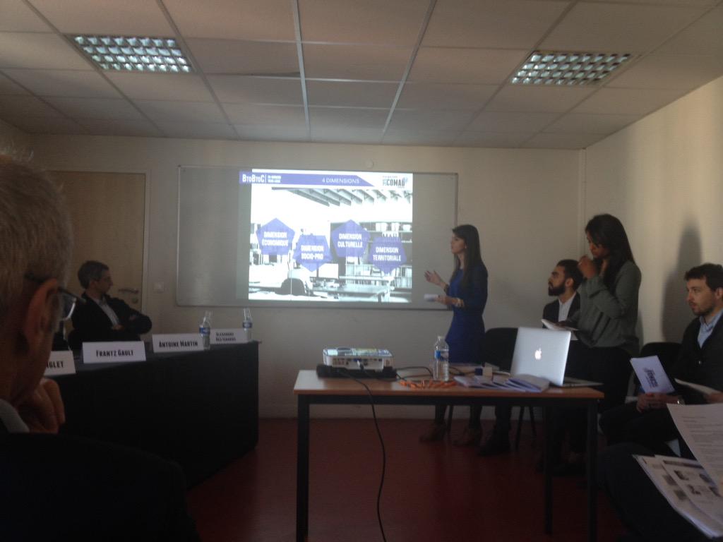 saralyss's tweet photo. Le comad #coworking #btobtoc c'est maintenant #esupcomad2015 @Comad2015 http://t.co/8xS47myQ1Z