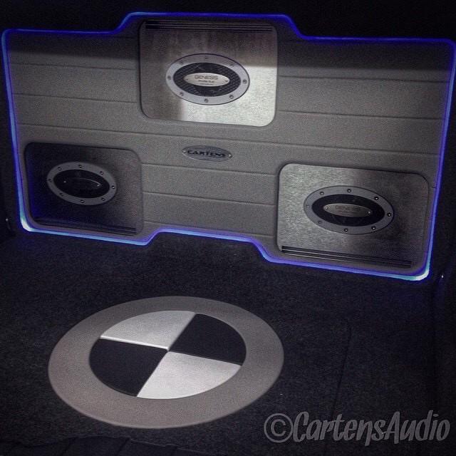 12voltronics's tweet photo. More Car Audio:Another aesthetically pleasing job by @cartensaudio
#genesis #genesisice #installation #bootbuild #… http://t.co/usPVwQwhEZ