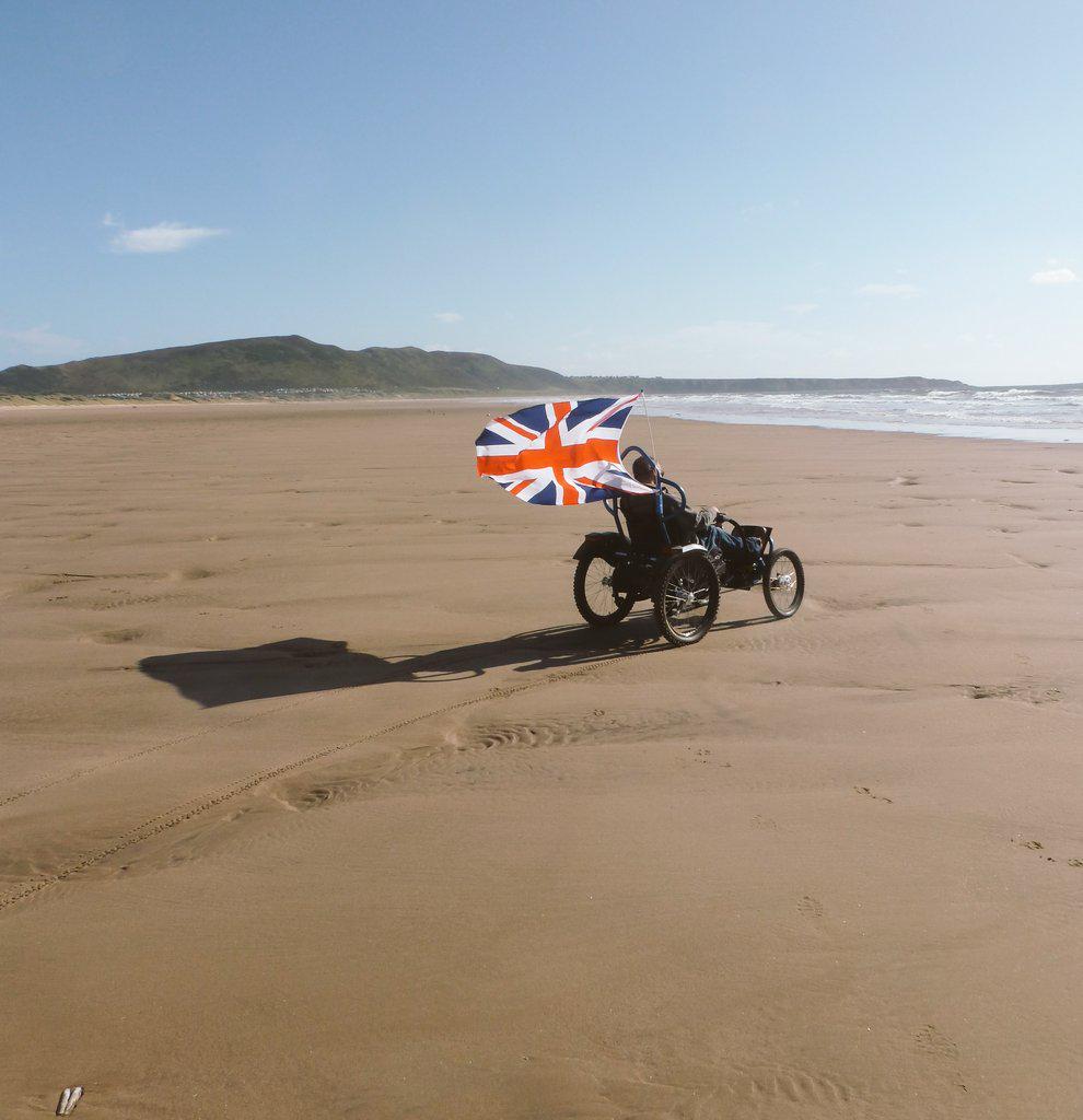 #ThrowbackThursday to Llangennith Beach a few years back for this #patriotic Happy #StGeorgesDay for everyone!