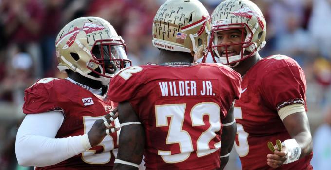 JwinstonNFL's tweet image. #Harbaugh Shown With #Winston On @espn ’s ‘#DraftAcademy’
goo.gl/dDDHkh
#football #dailyfootball