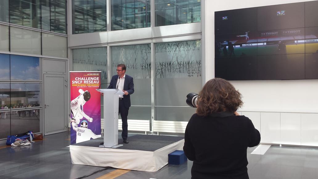 ffescrime's tweet photo. Christophe Piednoel nous accueille au siège de SNCF Réseau - Challenge SNCF Réseau #SNCFépée #escrime @SNCFReseau http://t.co/zbe6oIM9yL