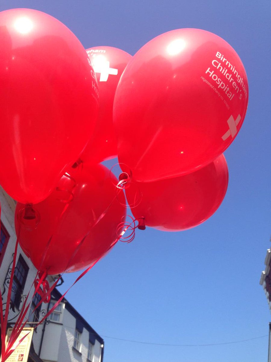 Balloons sorted <a href="/Bham_Childrens/">Bham Children's Hosp 💙</a> <a href="/BCHCTrustees/">BCH Charity</a> for Cake sale tomorrow <a href="/samwrightbladen/">Sam</a>
