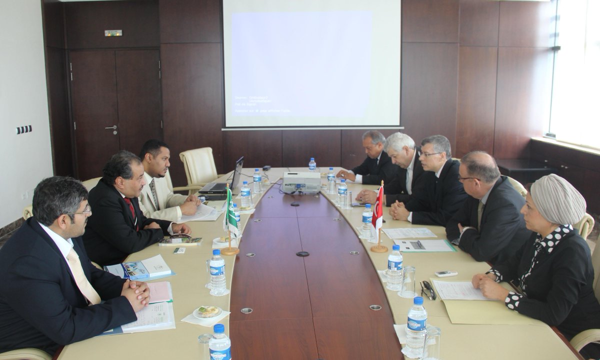 لقاء الجانب التونسي في مجلس الأعمال التونسي السعودي بوفد من الصندوق السعودي للتنمية