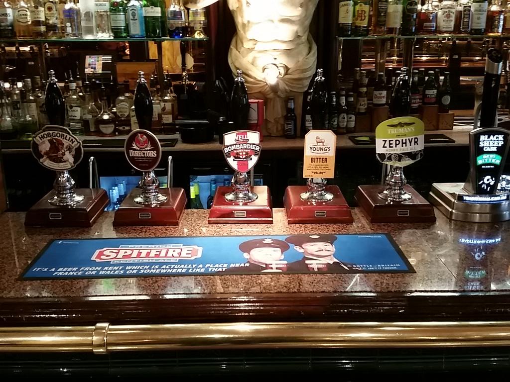 Herculespillars's tweet photo. @TheFlyingHorse5 @Bombardier_beer  #StGeorgesDay #BestOfBritish #beeroclock http://t.co/XGNla82Acq