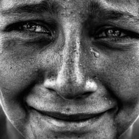 SemaSani's tweet photo. İki gülümsüyorsun, her şey yolunda sanıyorlar. http://t.co/gemRPm31DI