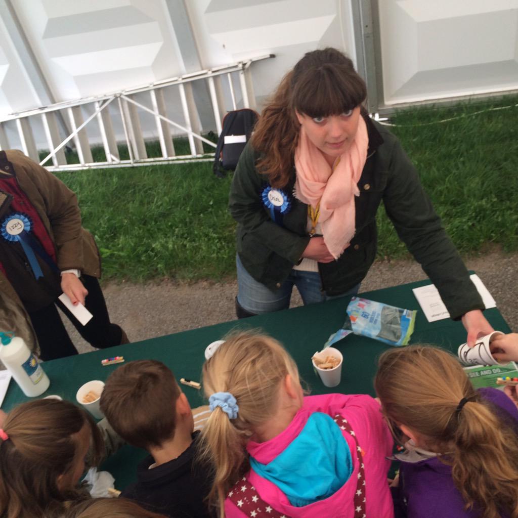 Izzy Botfield tweet media