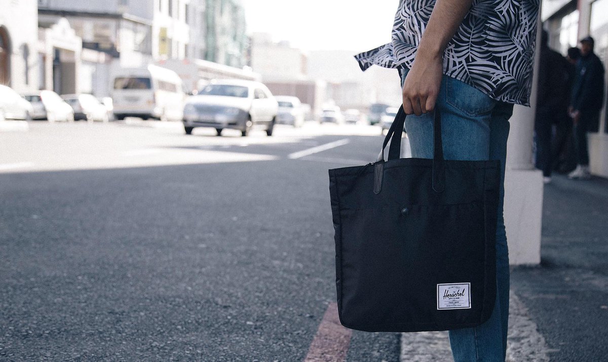 SmithAbrahams's tweet image. We are still running a promo on the @Herschelsupply Nylon Collection!

In-store and online:

store.smithandabrahams.co.za/collections/he…