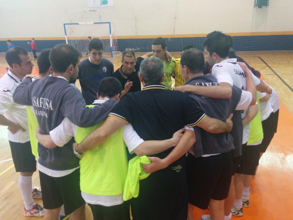 Asafusa's tweet photo. Asafusa llegó a la Final dla Copa CYL @ANFSala al ganar a @zamorafutsal, jugará cntra el ganador d @futsalva y Burgos http://t.co/hCpZ55UizQ