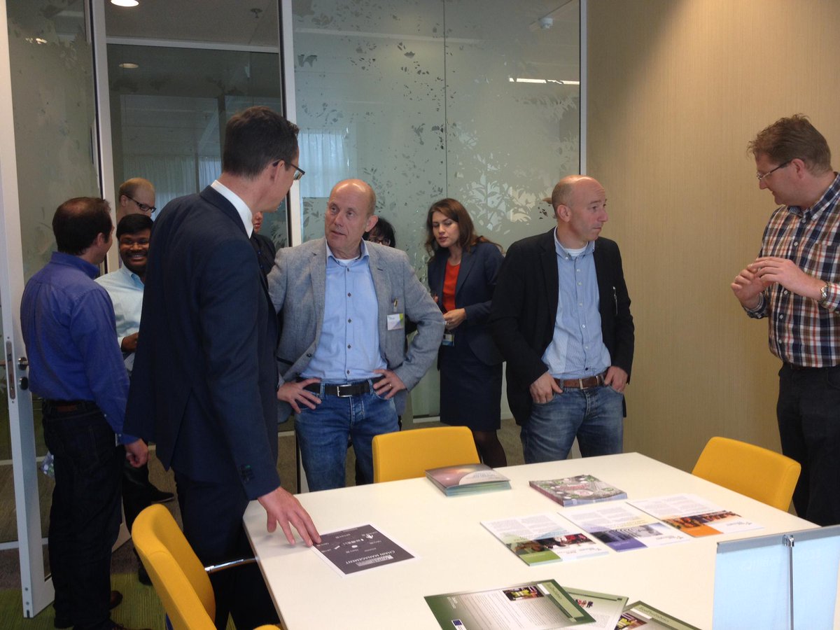 annyhuberts's tweet photo. Veel belangstelling vanochtend voor #circulaireeconomie @RHDHV  w/ @recovereprogram @EcoProFabrics and @TaBaChem http://t.co/7wkEQzCCZ3