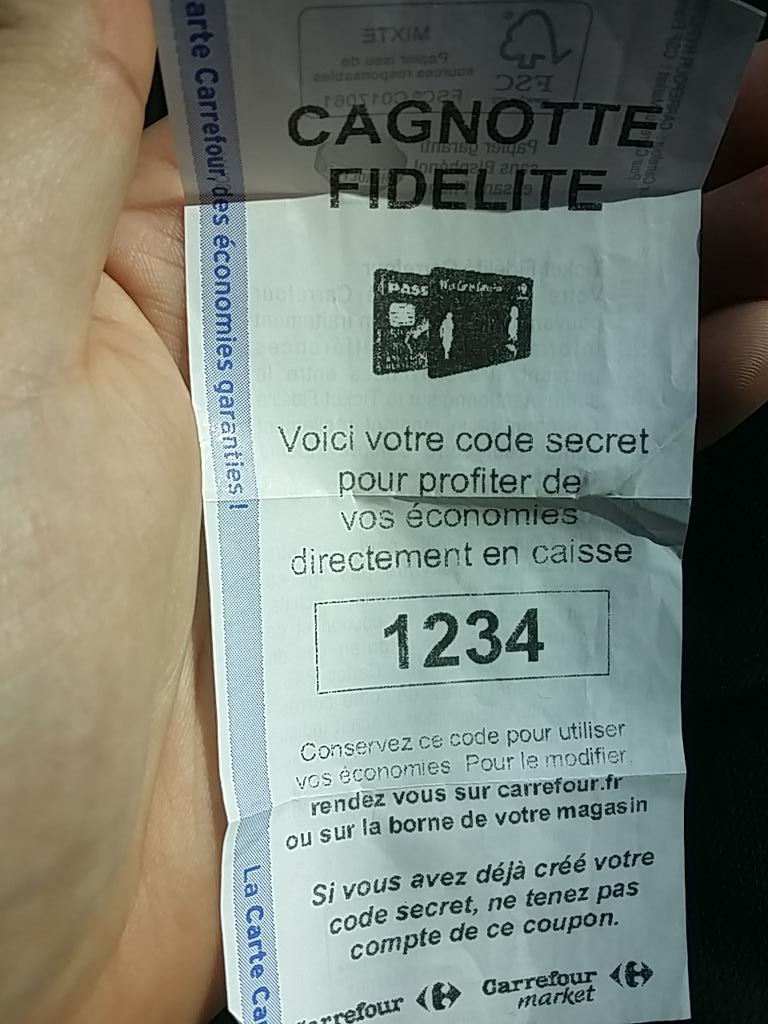 thomasGheberg's tweet photo. Password par défaut... #carrefour http://t.co/Bou3Jc5kI4