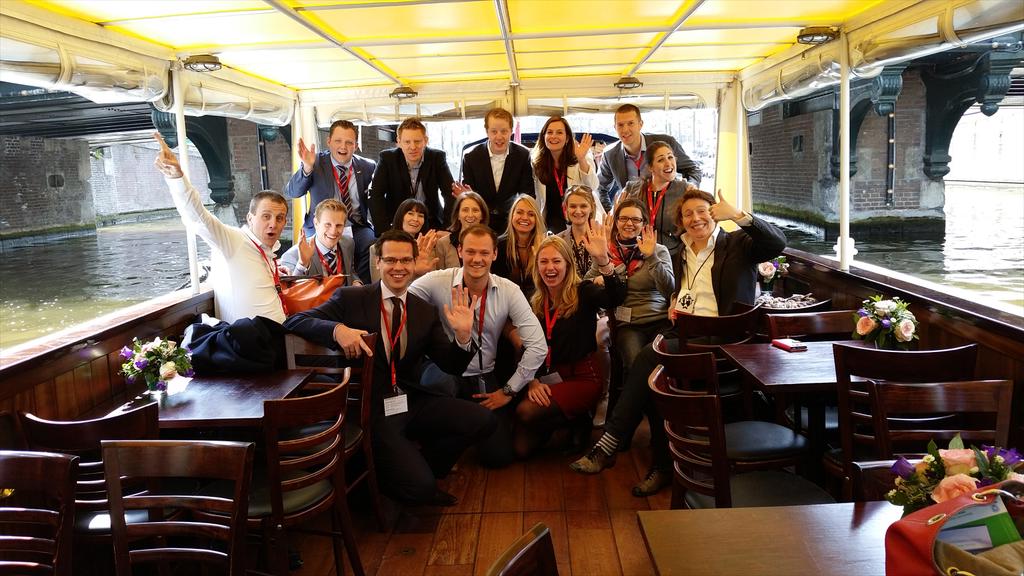 maartennouwen's tweet image. Met een deel van de groep op de foto! @micexperience @Iamsterdam