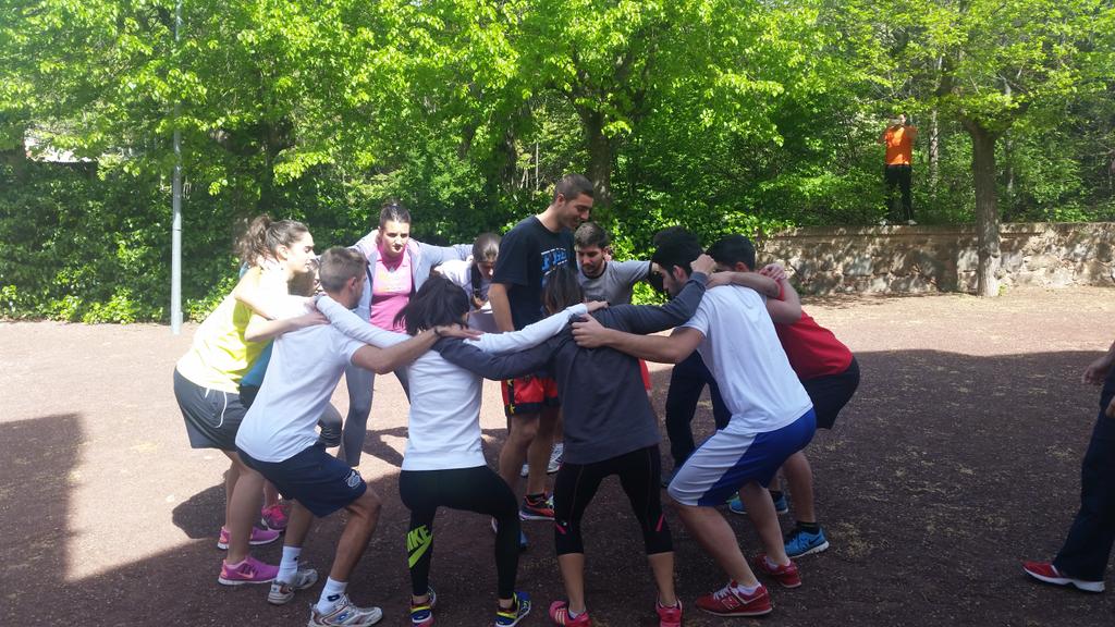 juanen10's tweet photo. Entrenamientos diferentes, muévete!!!#entrenalacalle 
@uclm_es
@facdeporteuclm
@comunicauclm
#toledo
#fitness http://t.co/QUZySXtidH