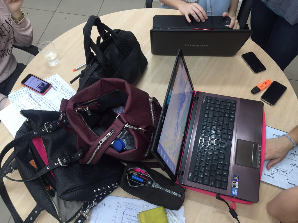 Últimos retoques antes de la exposición final del trabajo ante el tribunal de la <a href="/unicomplutense/">Complutense</a> #TFG #periodismo