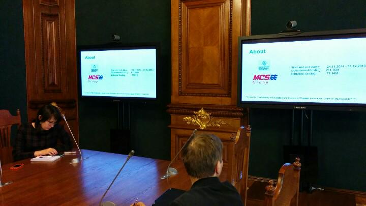 semiotproject's tweet photo. Dmitry presents #semiot project to vice-president of Oracle Corp. #semitproject #semanticweb http://t.co/BDmSxQMBcE