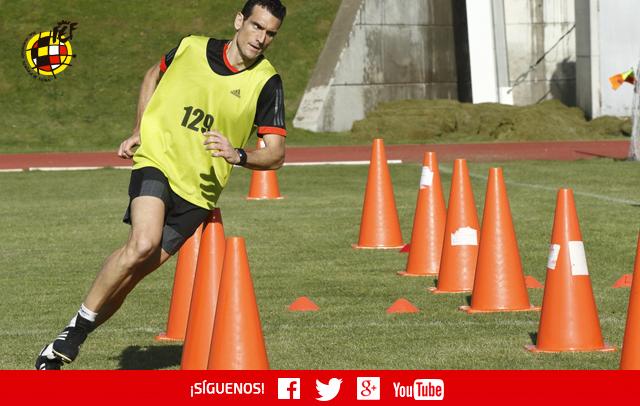 rfef's tweet photo. ÁRBITROS | Los colegiados y asistentes de 1ª y 2ª pasan satisfactoriamente las pruebas físicas http://t.co/73ofkHcMjs http://t.co/2HPpXH9JLA