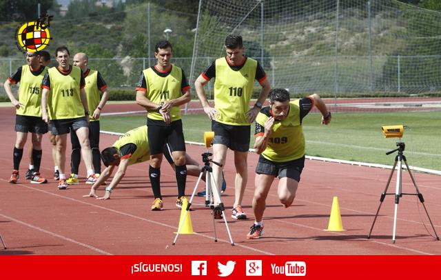 rfef's tweet photo. ÁRBITROS | Los colegiados y asistentes de 1ª y 2ª pasan satisfactoriamente las pruebas físicas http://t.co/73ofkHcMjs http://t.co/2HPpXH9JLA