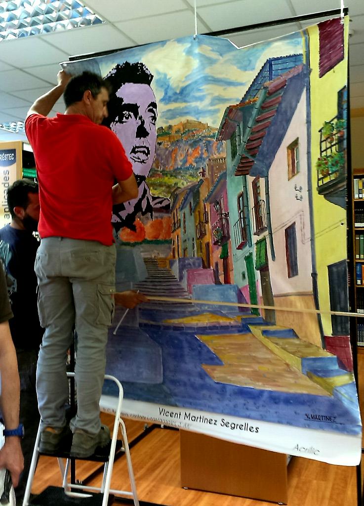 Cristina9265's tweet photo. Ja ho tenim tot en marxa! A les 20'15 h, Pep "Botifarra" cantarà i contarà a la #Biblioteca de #Xàtiva #DiadelLlibre. http://t.co/D5XVO6Ftx9