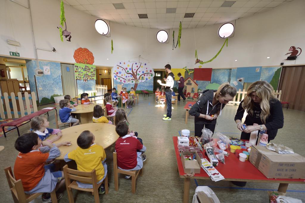 ReplyCode4Kids's tweet photo. Live from #Azzate, this first day of #replycodeforkids couldn't have started better! #KindergartenDay http://t.co/9vO6lItrAj