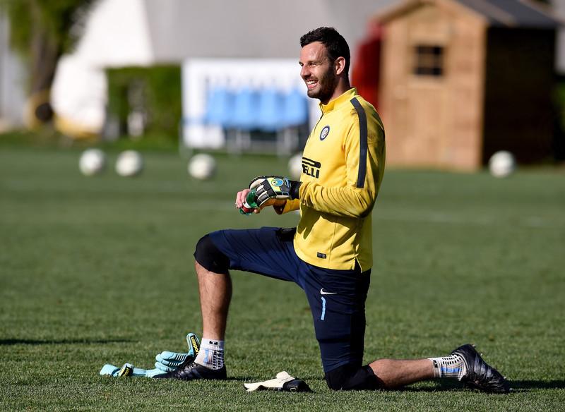 SamirFans's tweet photo. ⚫️🔵 http://t.co/j7x8X7PgYb