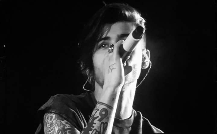 lotssofstyles's tweet image. #IsraelIsStillWaitingFor1D #ZaynWillAlwaysBeAPartOf1D
