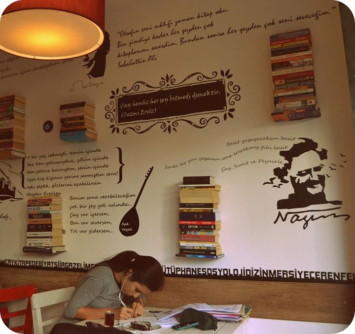 Ceren_KitapCafe's tweet photo. Kitap oku, Çay iç, Müzik dinle... http://t.co/9bss0yjg5r