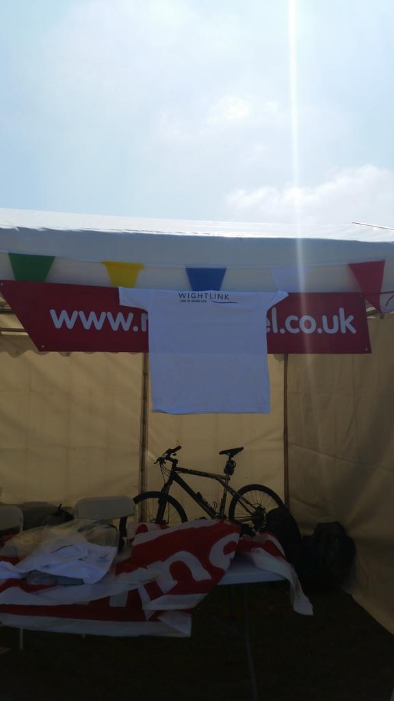 Adyfarrell's tweet photo. @wightlinkferry @wellchild #teamwightlink #dragonboatrace. We've infiltrated the enemy. http://t.co/cGbKpkHhdh