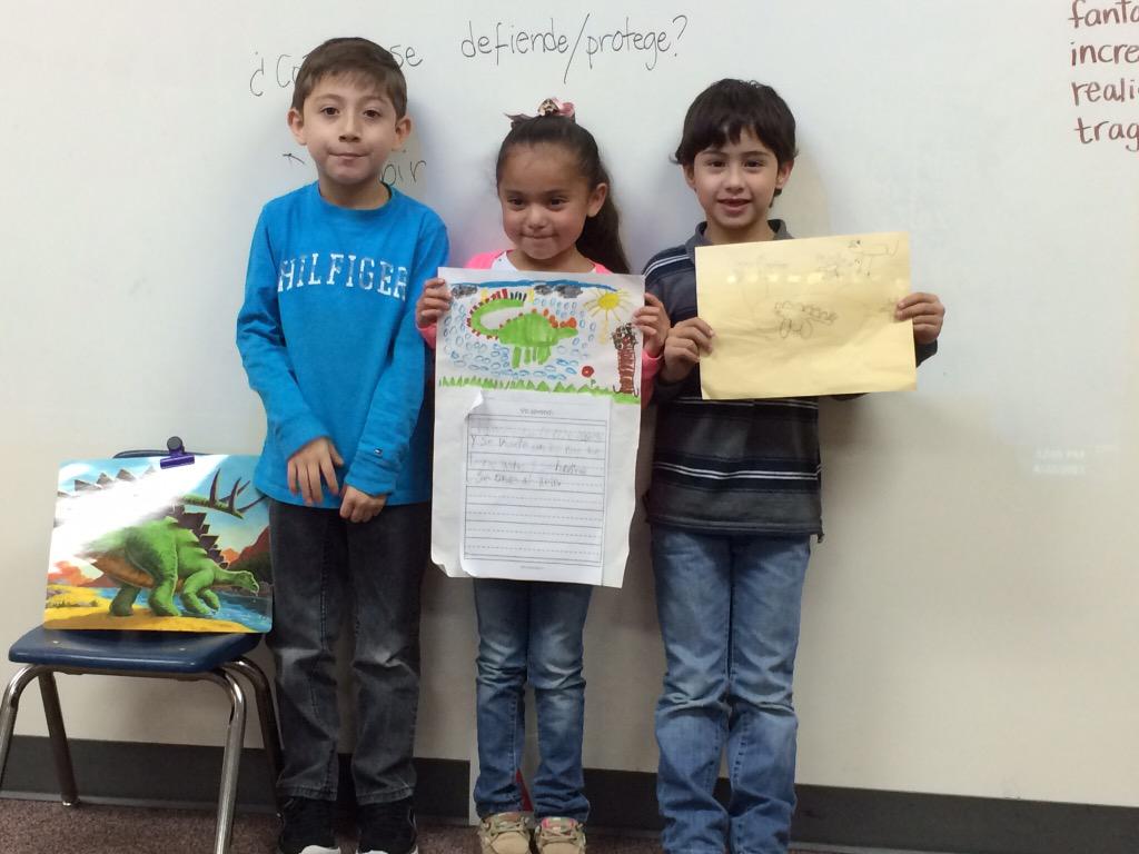 SucreClass's tweet photo. #bobcatscan #bobcatsworkingtogether @MemorialPISD. Kinder Dinosaurs research using the 4 C's. http://t.co/bJ63PzkeZU