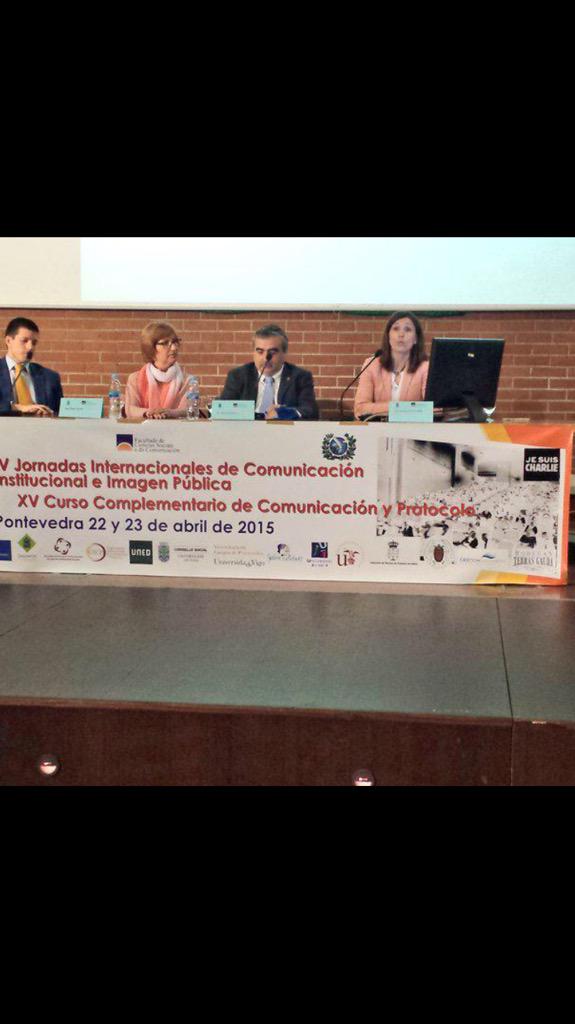 monicavinaras's tweet photo. #eldiae en el #DiadelLibro HumanidadesCEU @InstCervantes @uvigo @MasterRPE_CEU @HumanidadesCEU  @aeprotocolo http://t.co/qGcIiWDdcR