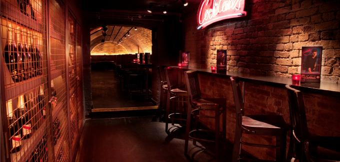 Venues_org_uk's tweet photo. .@AdventureBar a unique venue in the heart of Covent Garden. Ideal for #drinkreceptions &more! http://t.co/coYkJcV2Rz http://t.co/w4GJLN0TRi