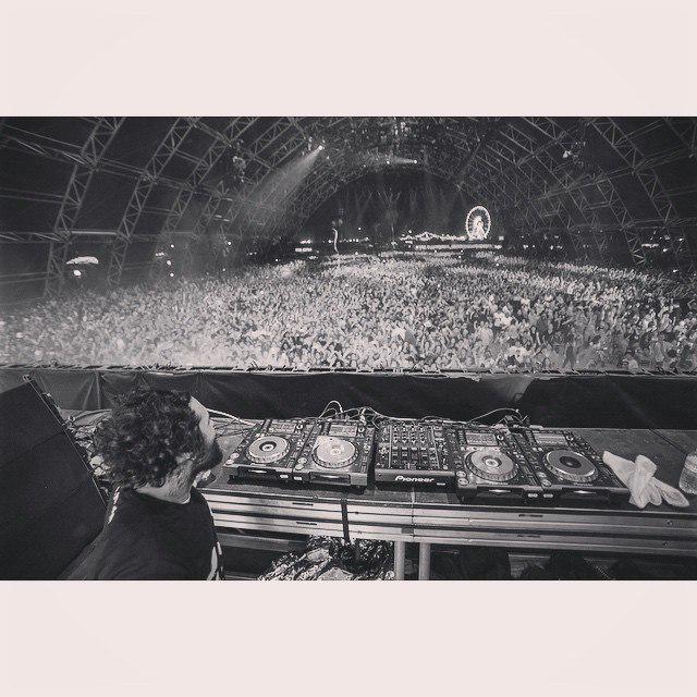 ForbiddenRecord's tweet image. One of the headliners at the @coachella festival! Deorro!