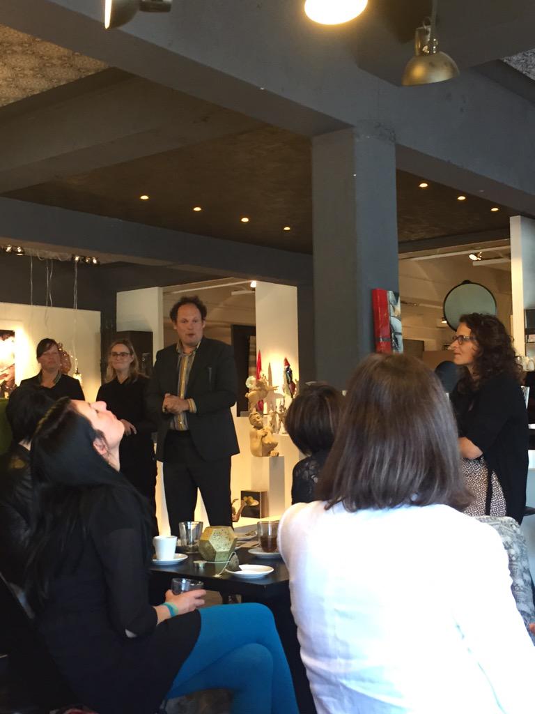 burozuyver's tweet photo. @covanderhorst over 110 jarig #bestaan met @keurmerkstylist http://t.co/qstH6RKRIt